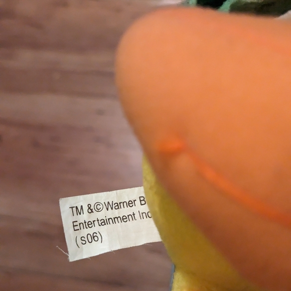 Warner Brothers Tweety Bird Plush Beach Theme Shovel Bucket Hat Beach Ball 10” - Picture 5 of 9